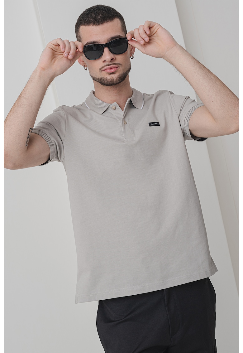 Tricou polo din amestec de bumbac organic cu logo discret