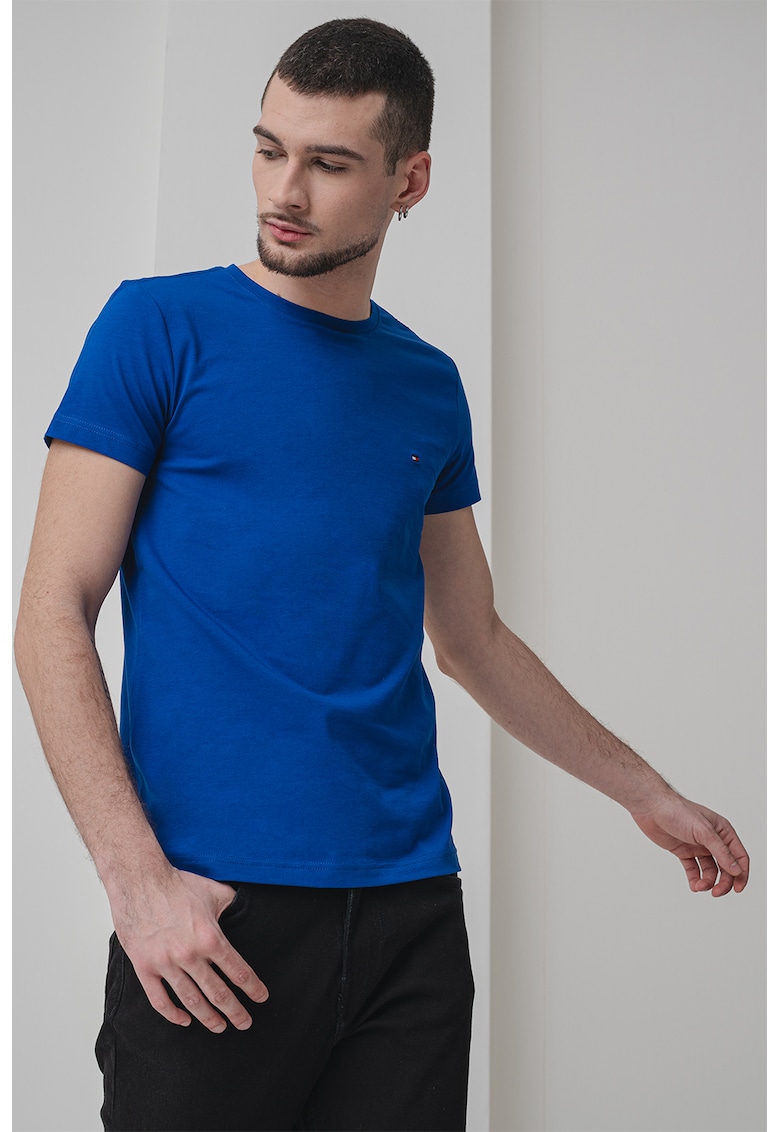 Tricou slim fit cu decolteu la baza gatului