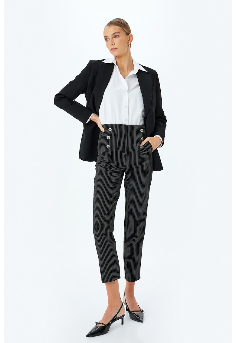 Pantaloni conici cu talie inalta