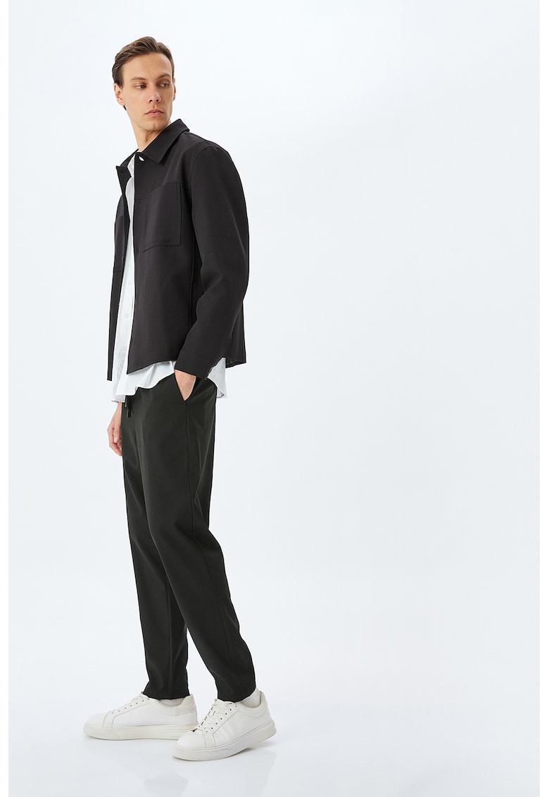 Pantaloni de trening cu snur si buzunare laterale