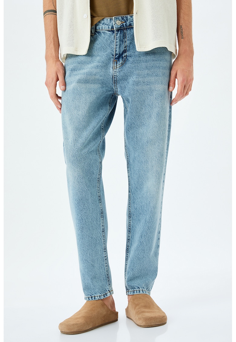 Blugi cu talie medie si aspect decolorat