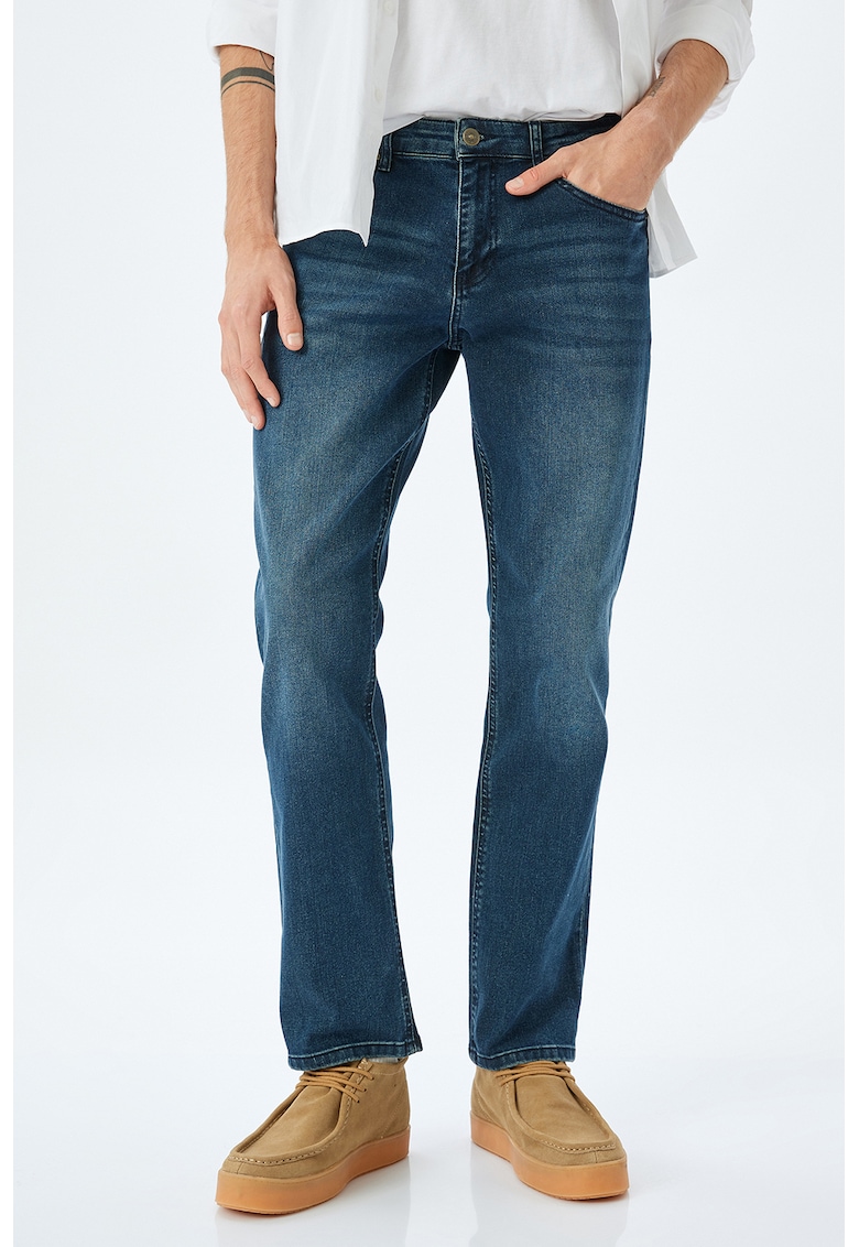 Blugi uni cu talie medie