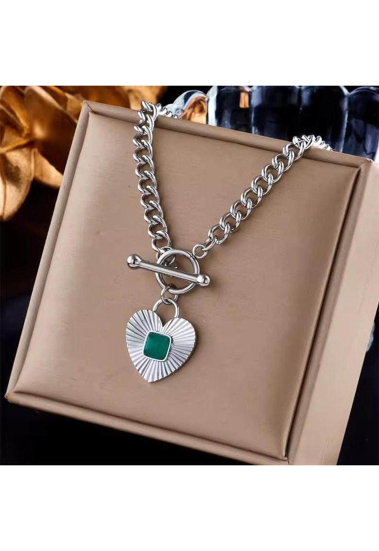 Colier argintiu - din otel inoxidabil - cu pandantiv inima si piatra verde - suflat cu aur 18k - Tyge C2
