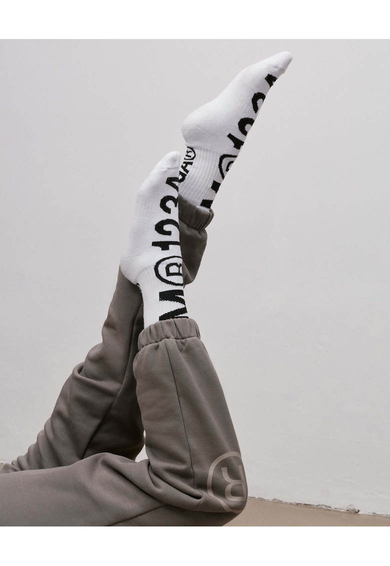 Sosete din bumbac organic cu imprimeu text - Alb optic - Negru -