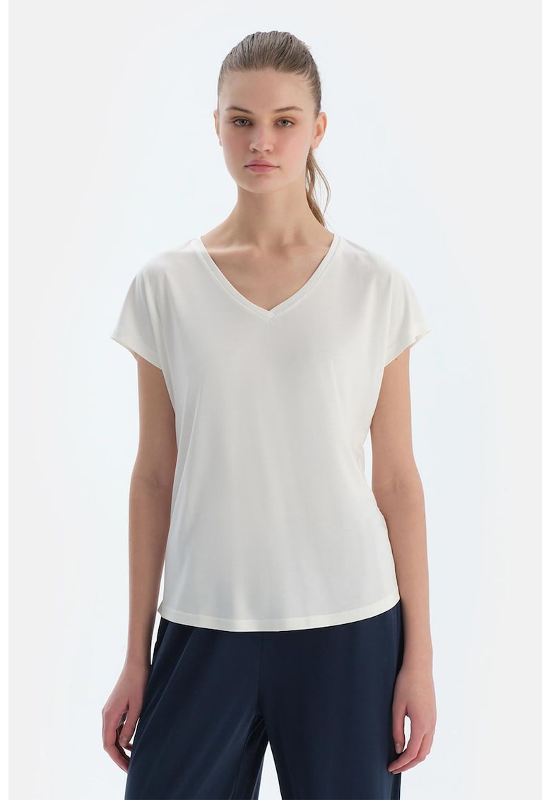 Tricou din amestec de modal cu decolteu in V
