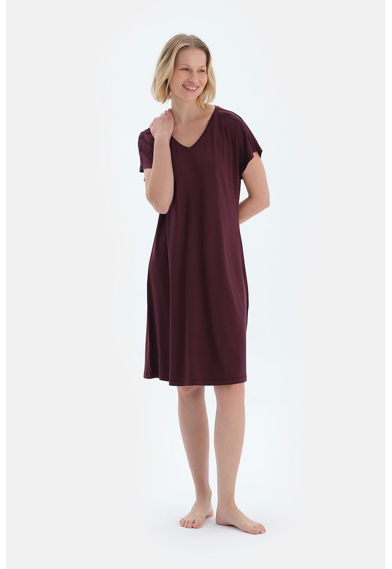 Camasa de noapte scurta cu decolteu in V