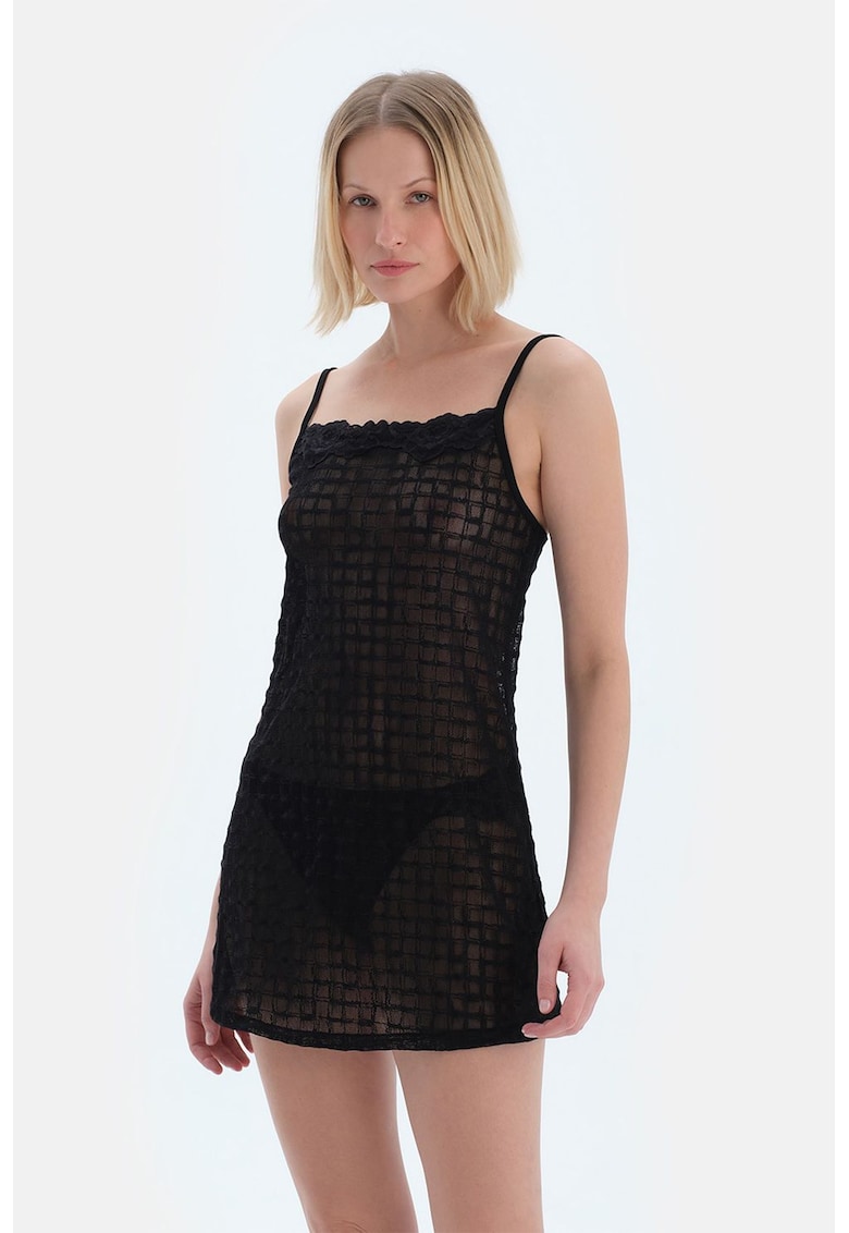 Neglijeu transparent cu bretele inguste