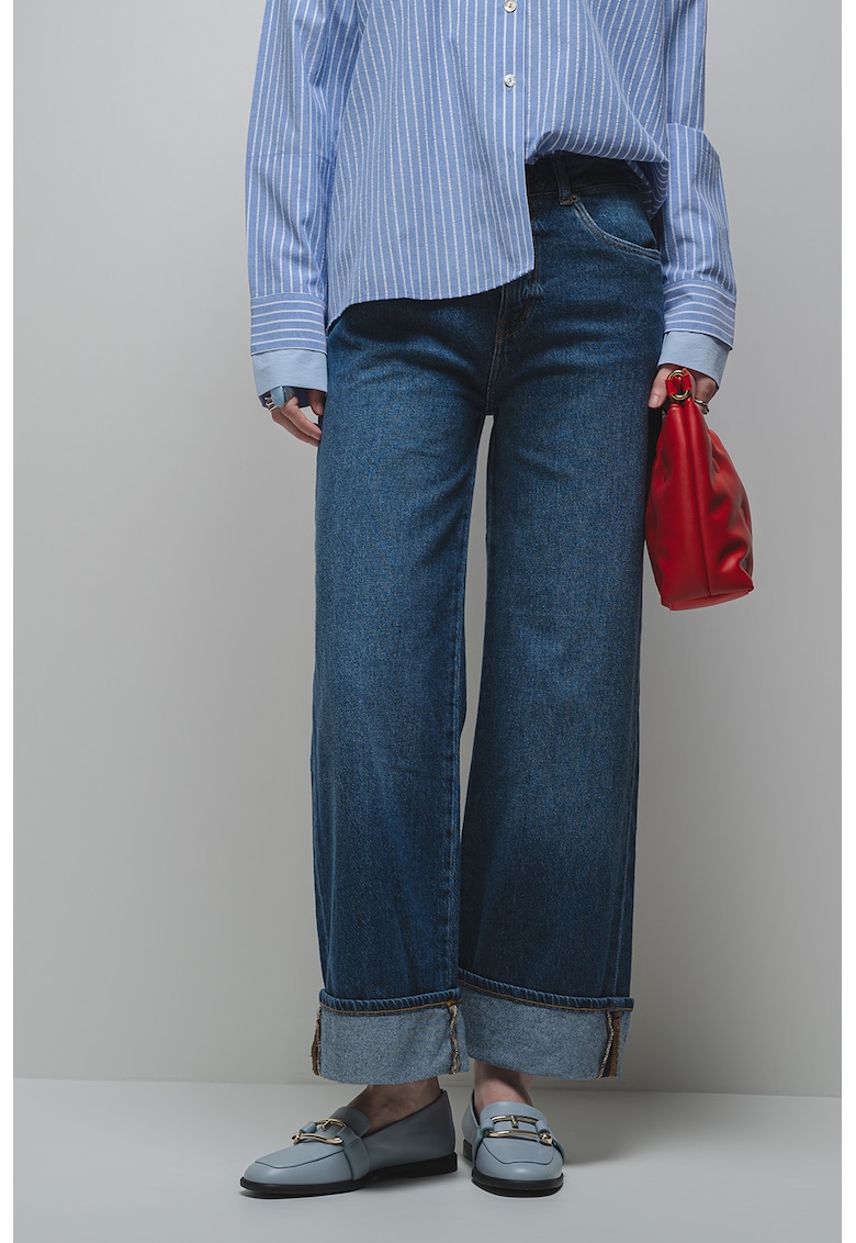 Blugi crop cu croiala ampla