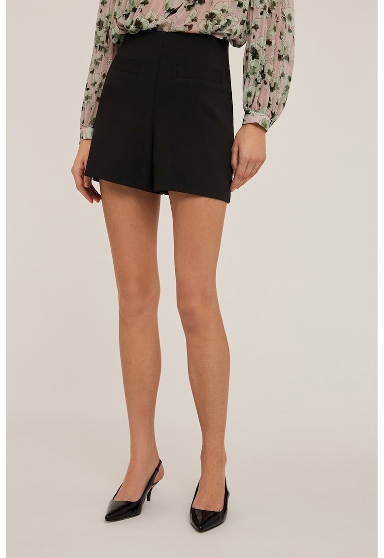 Pantaloni scurti cu talie inalta