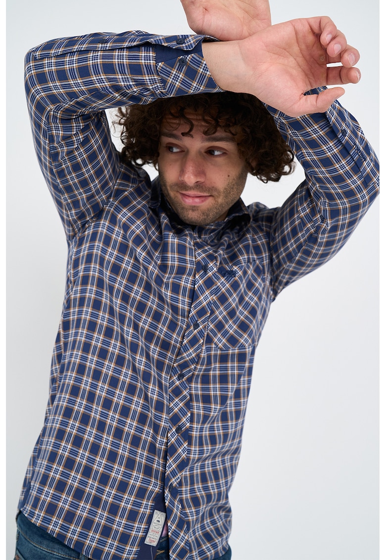 Camasa in carouri cu maneci lungi