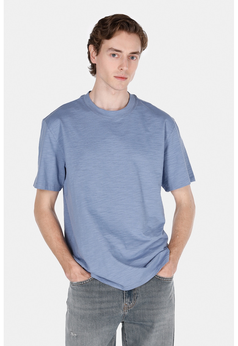 Tricou cu decolteu la baza gatului si maneci cazute