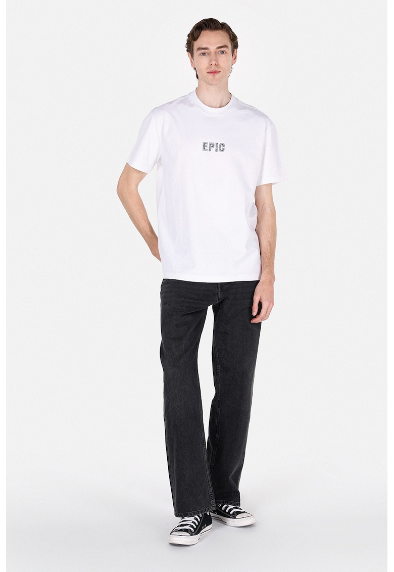 Tricou cu decolteu la baza gatului si text - Alb