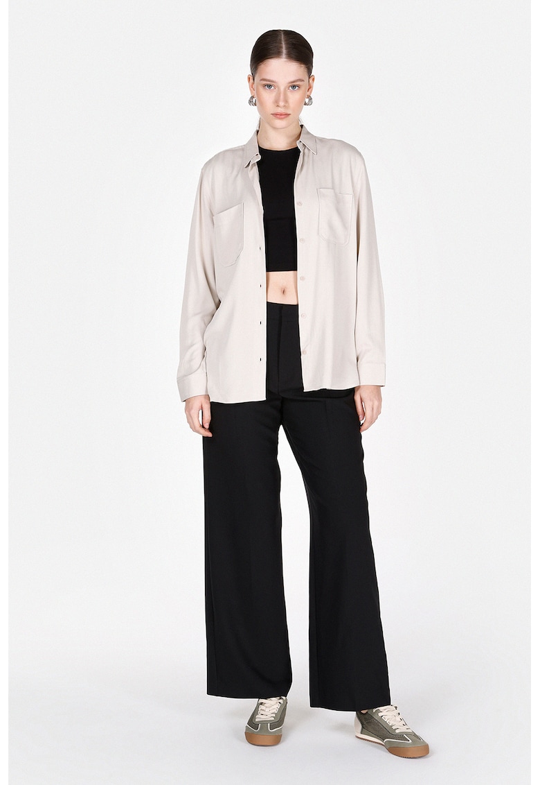 Camasa uni cu buzunare pe piept