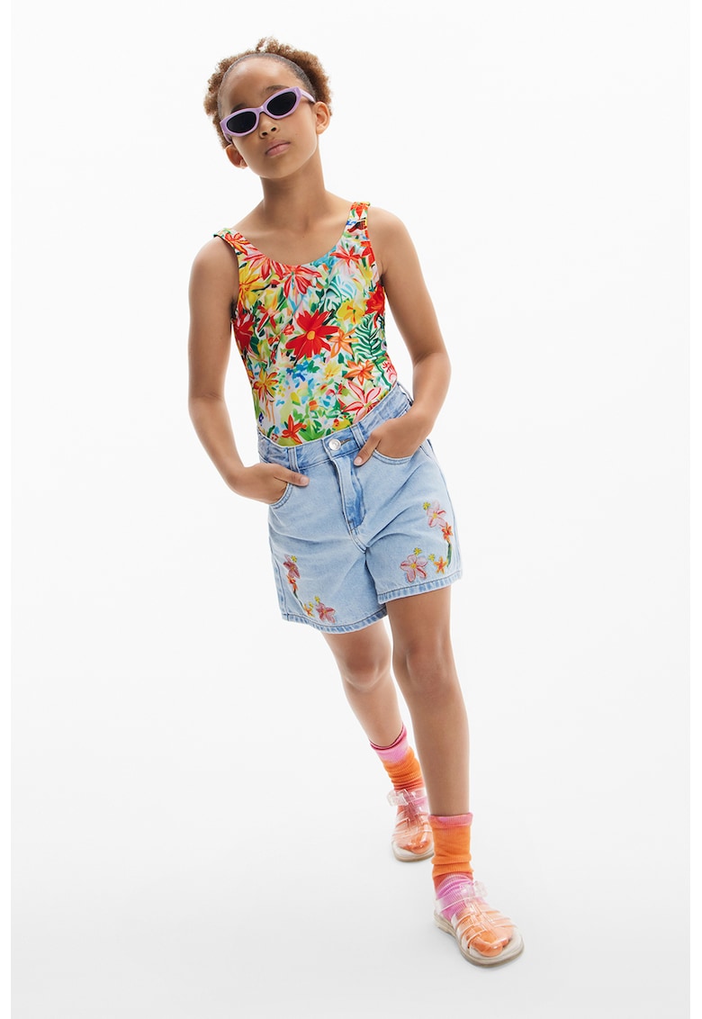 Pantaloni scurti cu talie inalta si detalii brodate