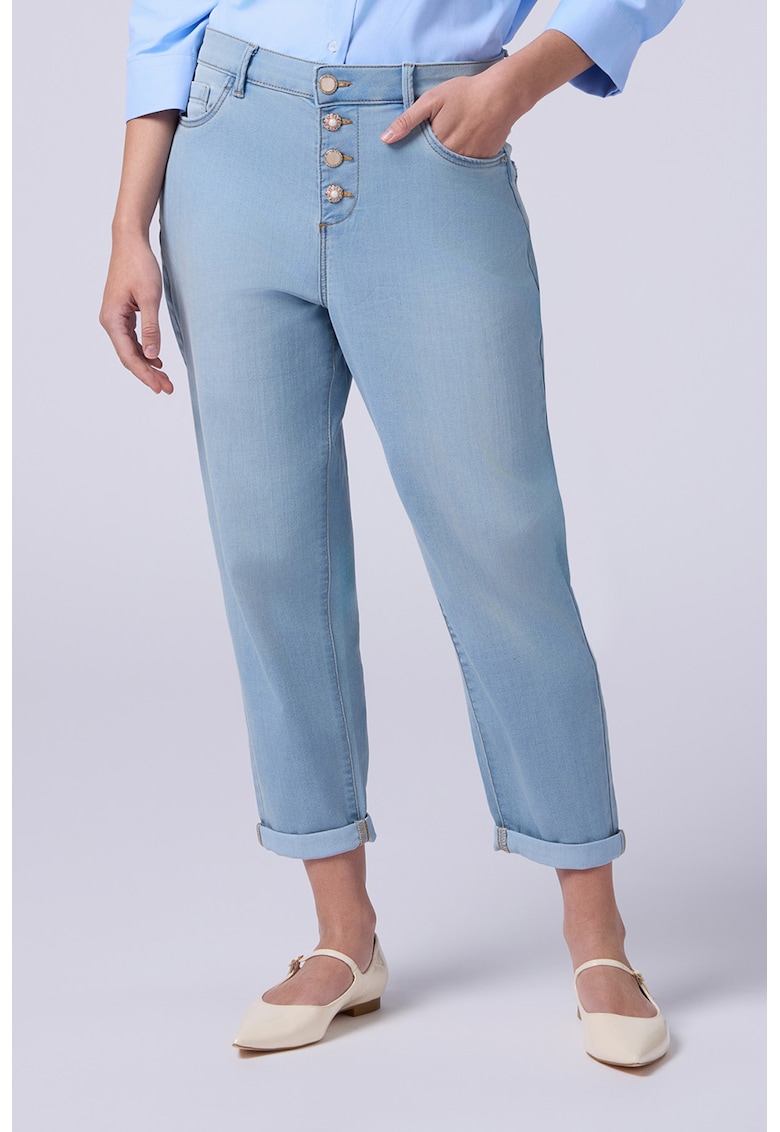 Blugi crop cu nasturi