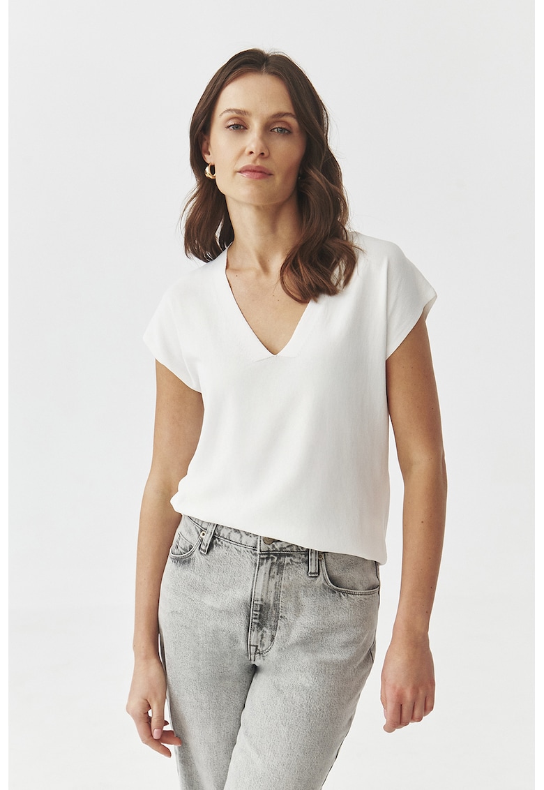 Tricou uni cu decolteu in V