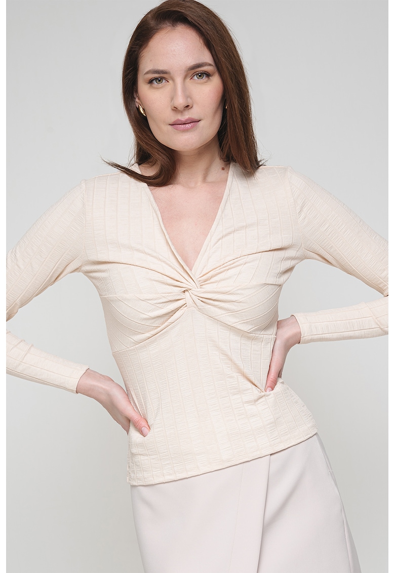 Bluza cu detaliu rasucit