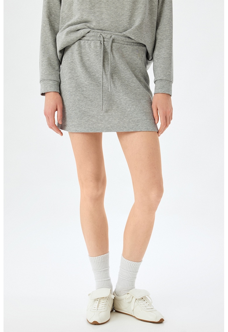 Fusta tubulara cu snur