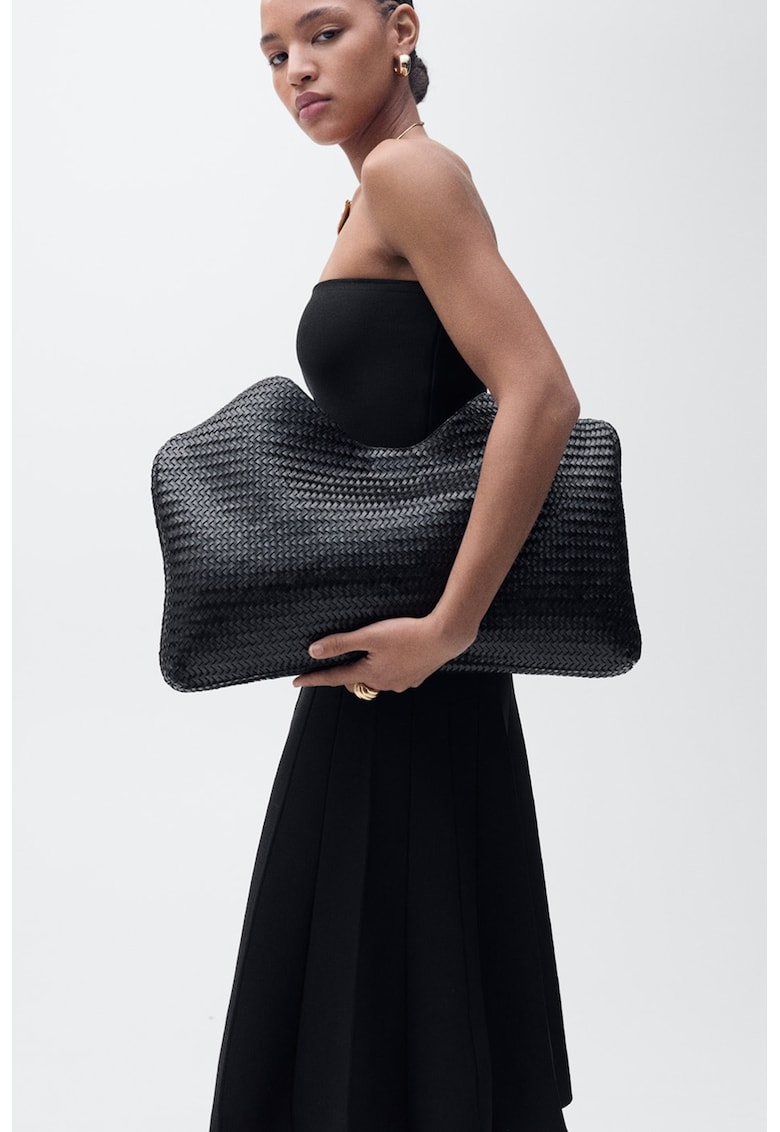 Rochie midi cu croiala evazata