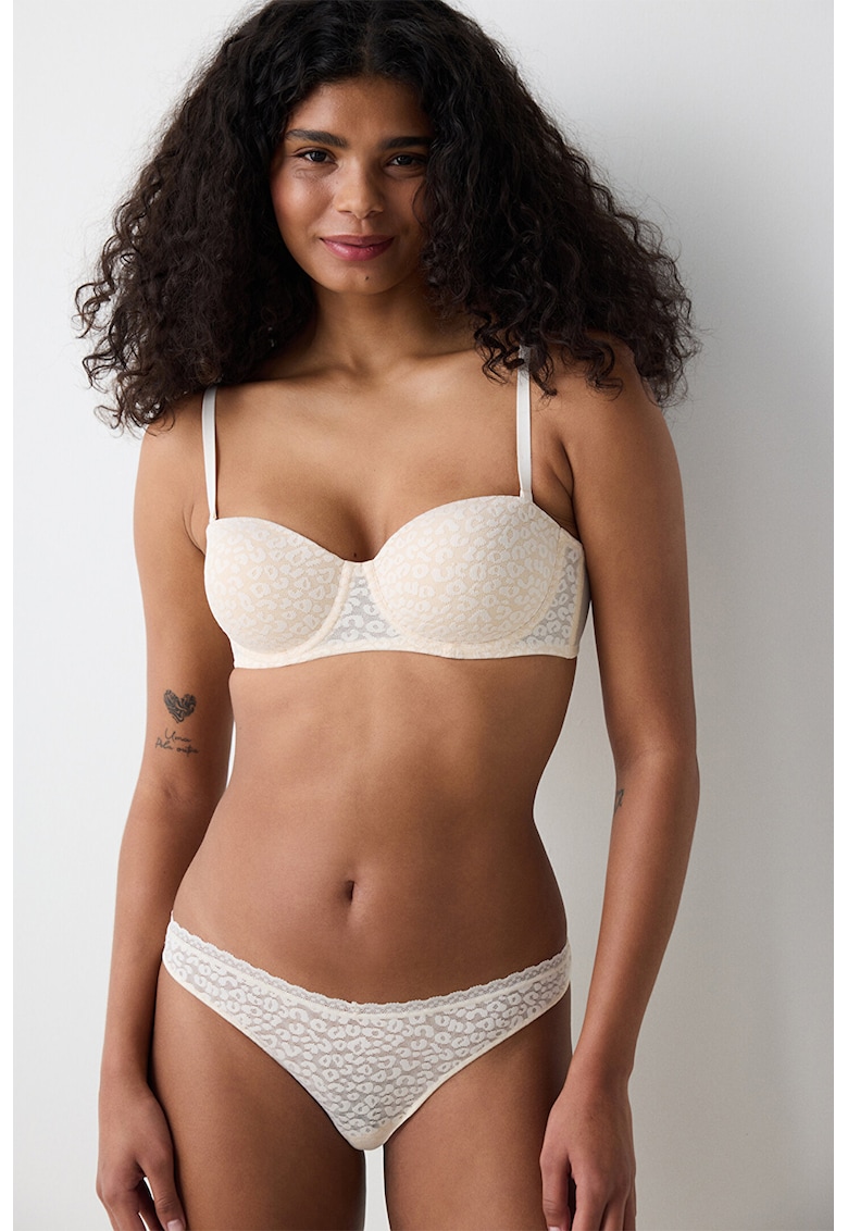 Sutien cu acoperire completa