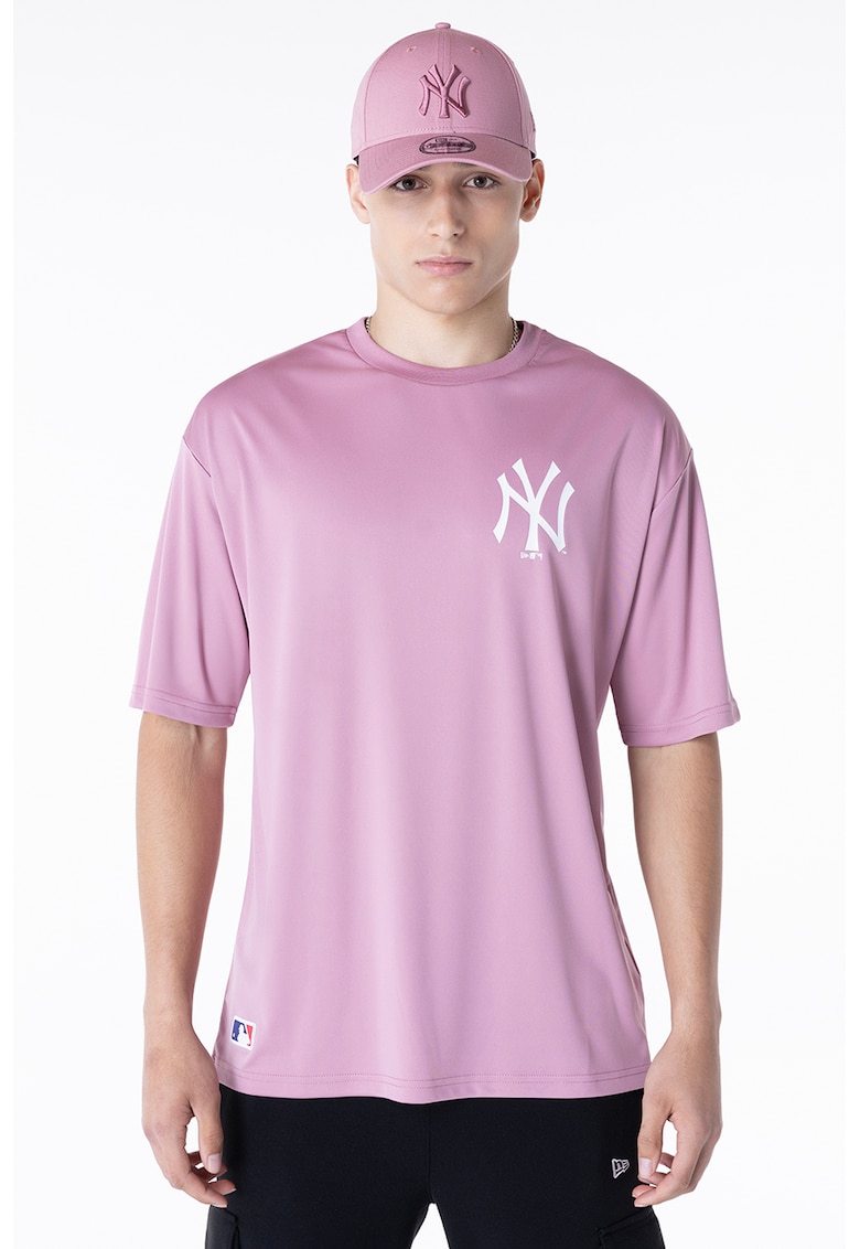 Tricou cu decolteu la baza gatului si maneci cazute