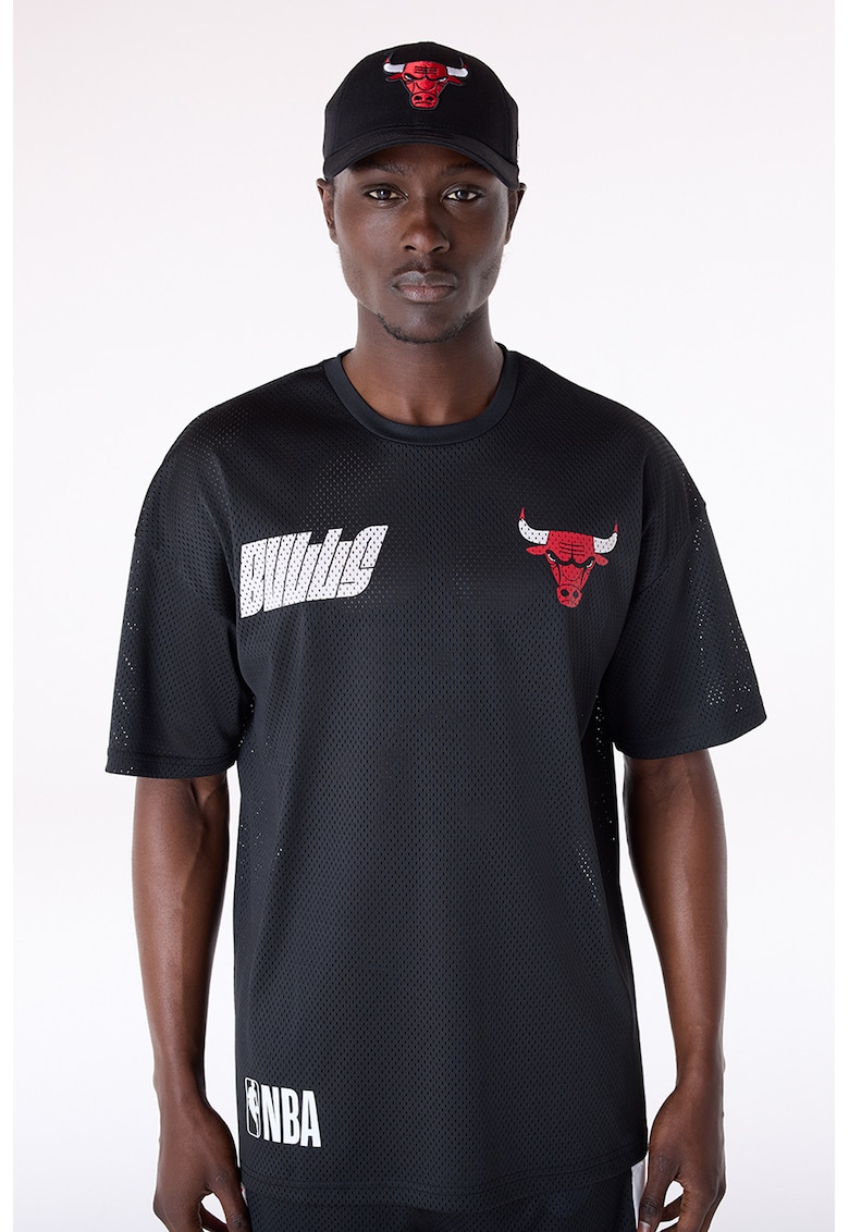 Tricou cu perforatii