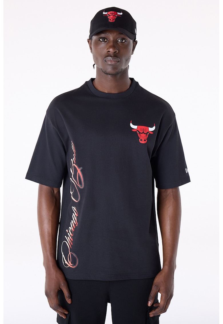 Tricou cu decolteu la baza gatului si imprimeu