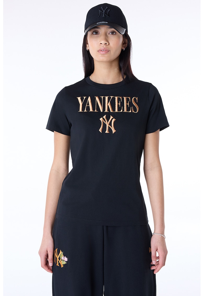 Tricou cu decolteu la baza gatului si logo brodat - Auriu/Negru