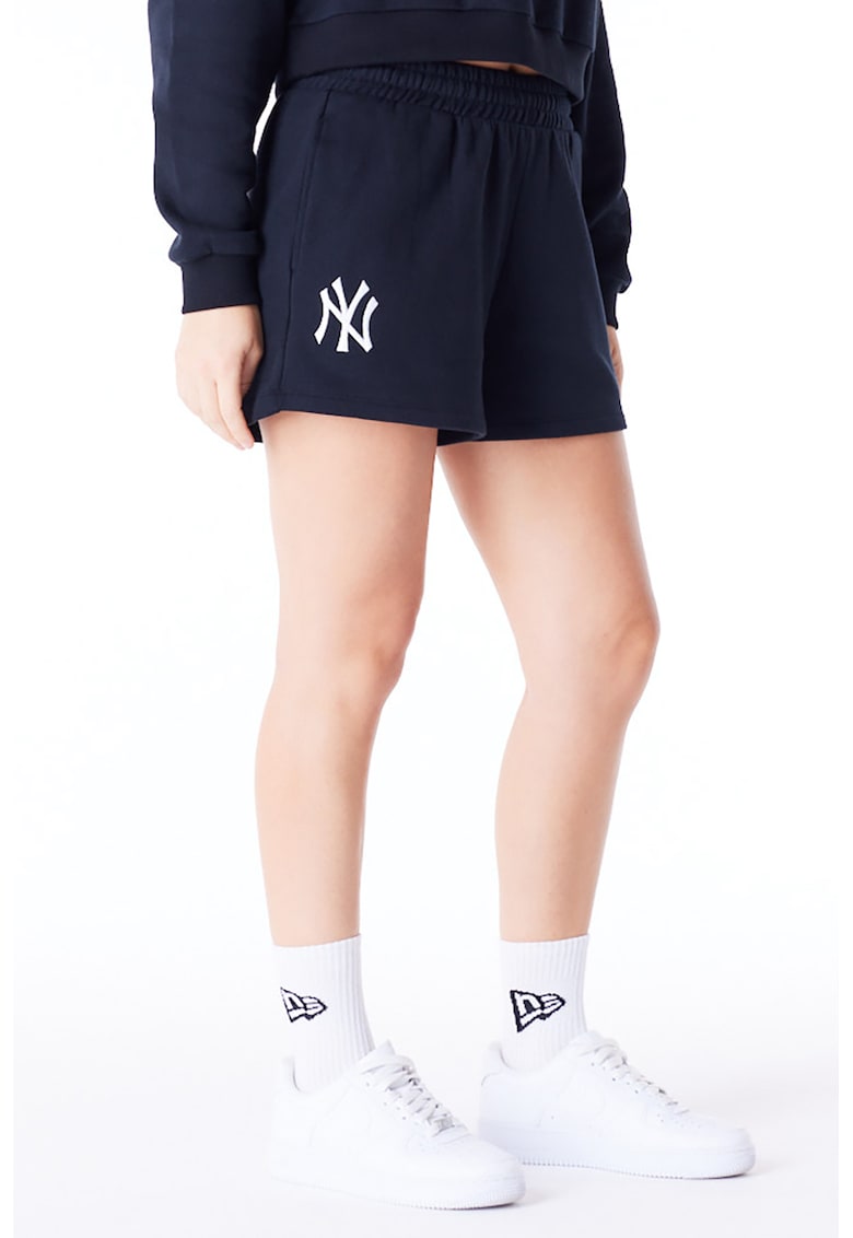 Pantaloni scurti sport cu buzunare laterale