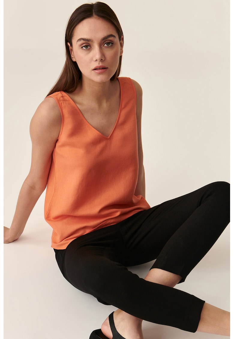 Top din amestec de in cu decolteu in V