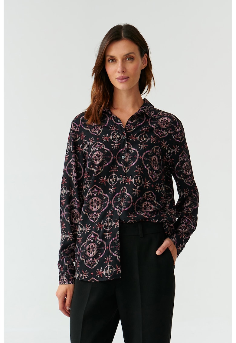 Camasa cu maneci lungi si model Camasa cu maneci lungi si model