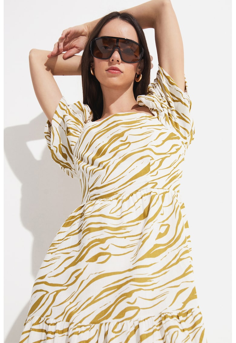 Rochie maxi evazata cu model