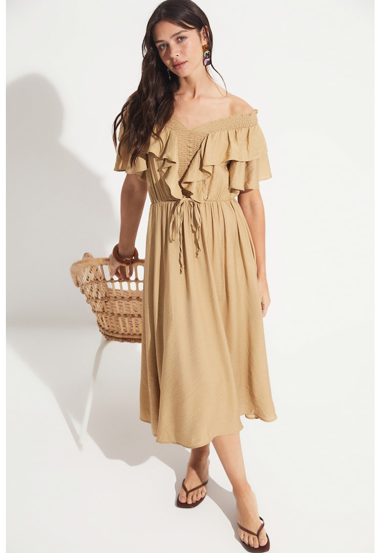 Rochie cu decolteu in V si garnituri cu volane