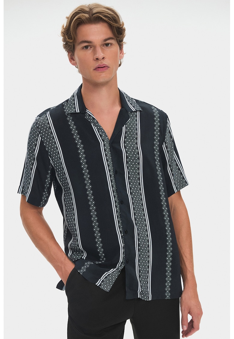 Camasa cu imprimeu geometric