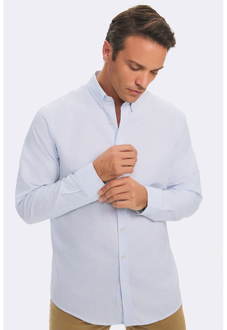 Camasa regular fit in carouri