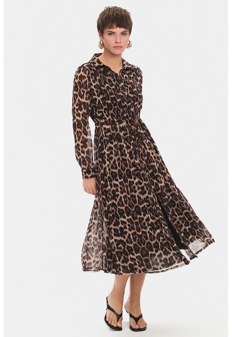 Rochie cu model si slit frontal