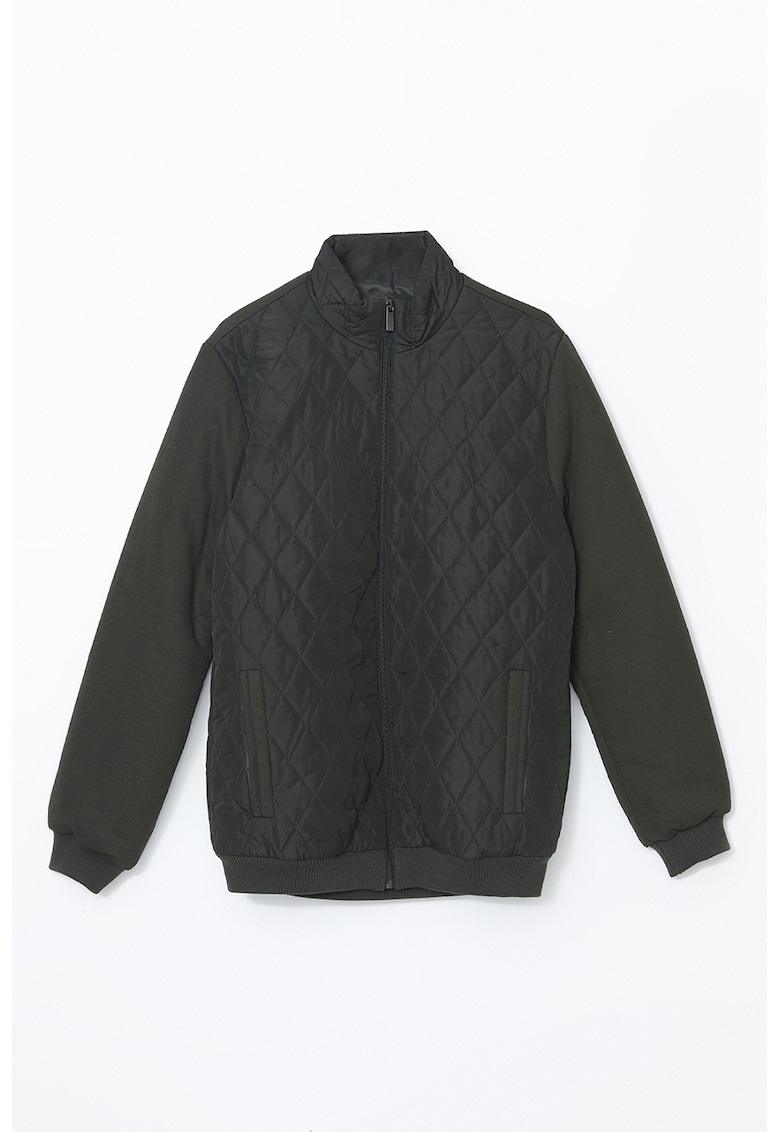 Jacheta matlasata cu buzunare laterale