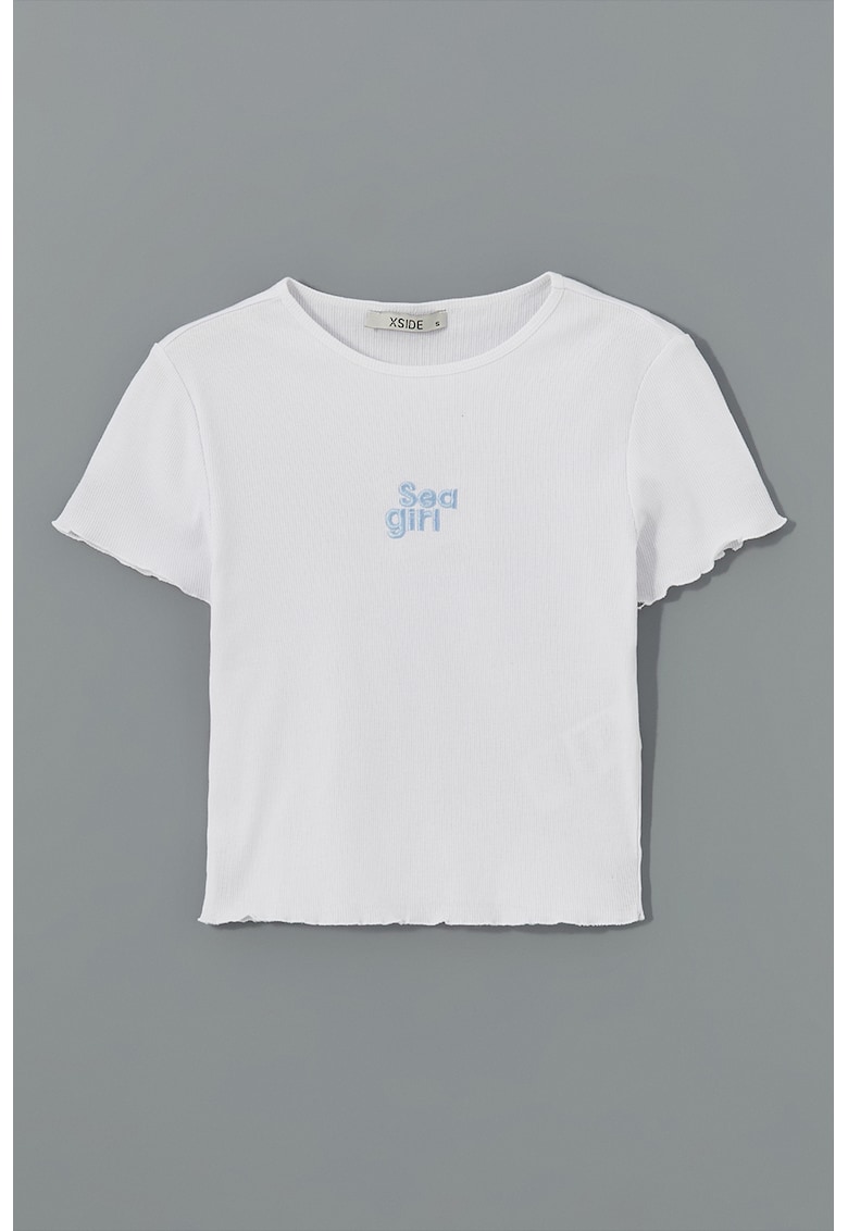 Tricou cu detaliu brodat