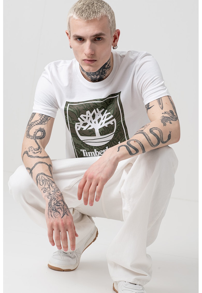 Tricou cu decolteu la baza gatului si imprimeu logo