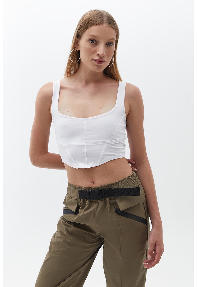 Top crop cu model uni - Alb