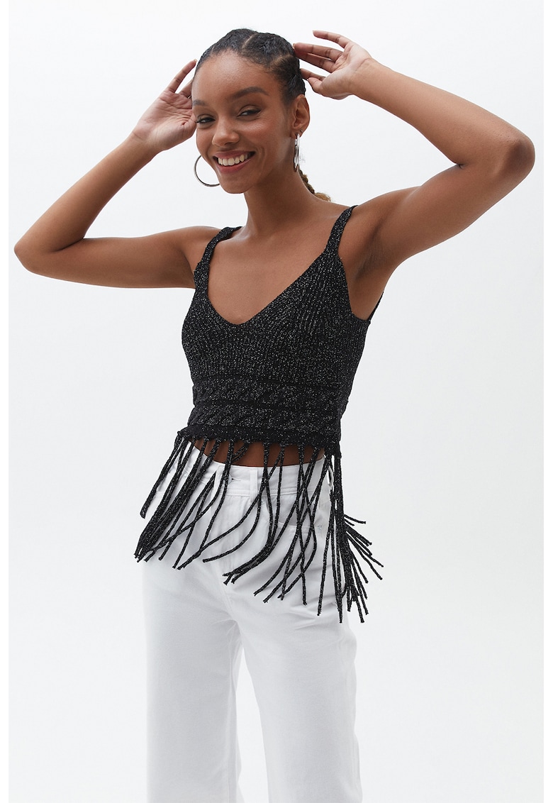 Top crop cu franjuri si decolteu in V