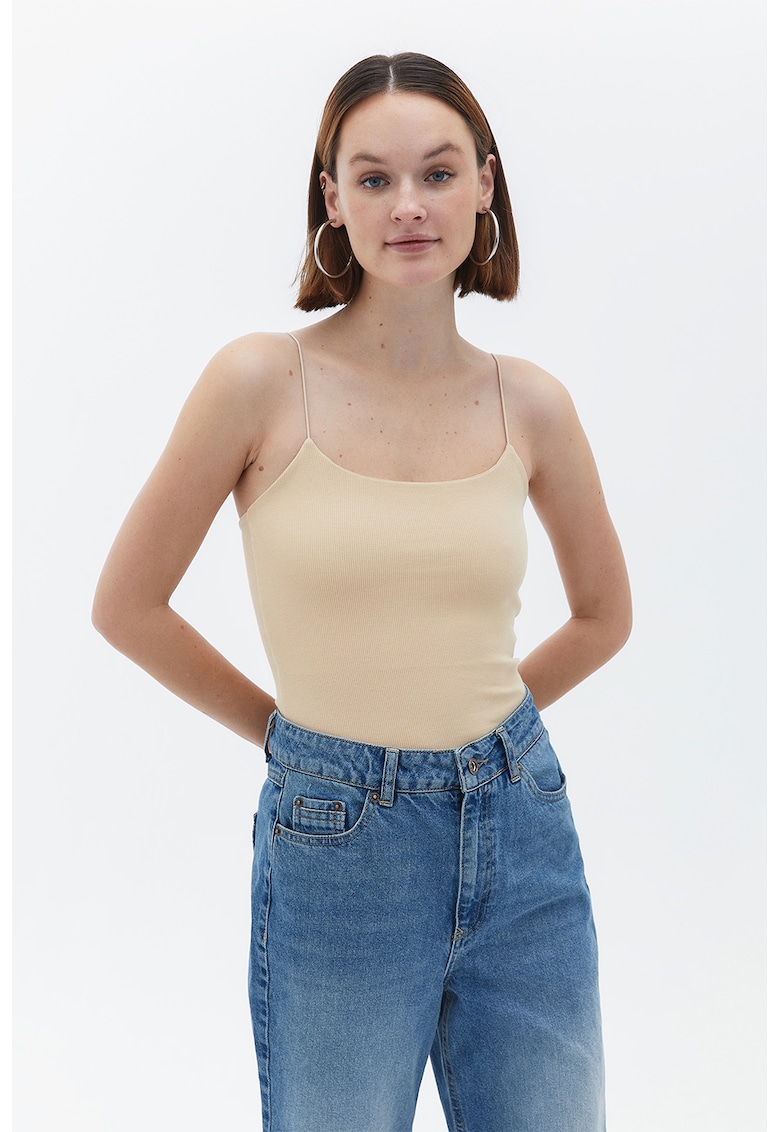 Top cu bretele inguste