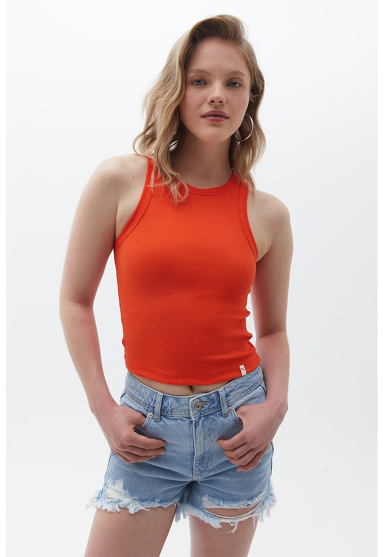 Top slim-fit cu decolteu la baza gatului si model striat