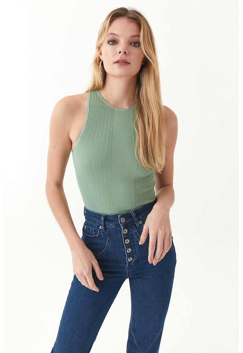 Top crop cu model uni