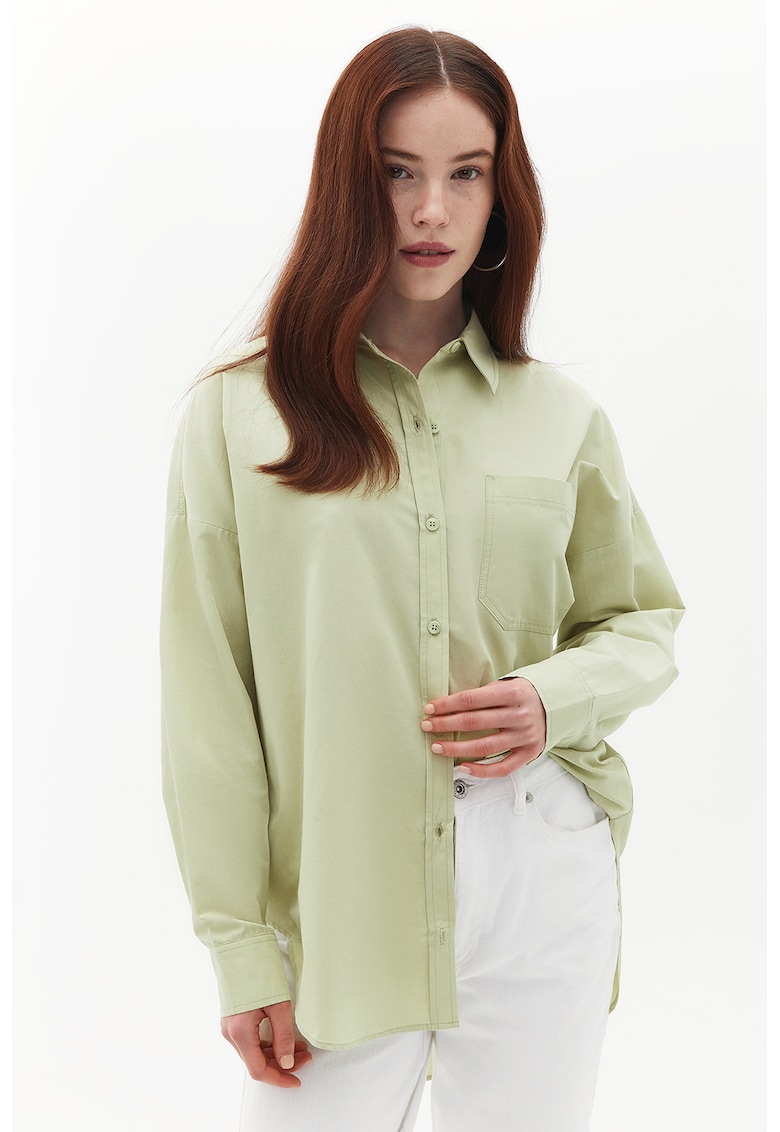 Camasa lejera cu buzunar pe piept