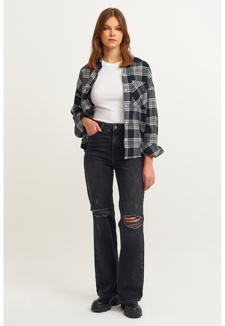 Blugi bootcut cu detalii cu aspect deteriorat