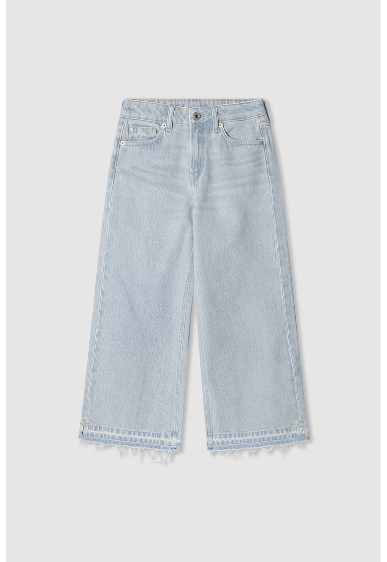 Blugi ampli cu margini nefinisate