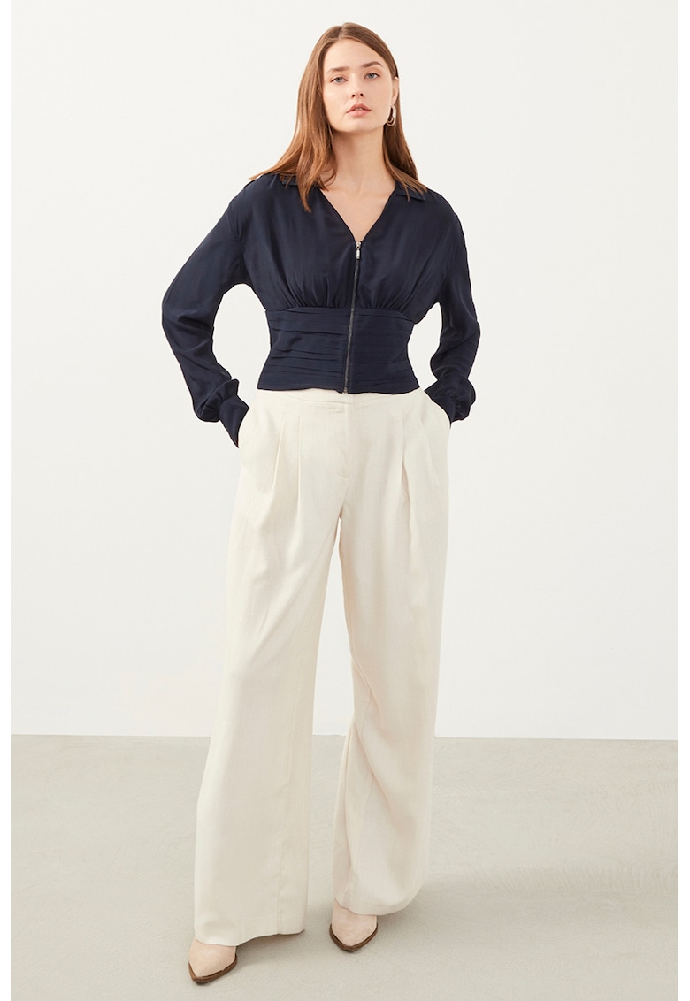 Bluza cu decolteu in V si fermoar