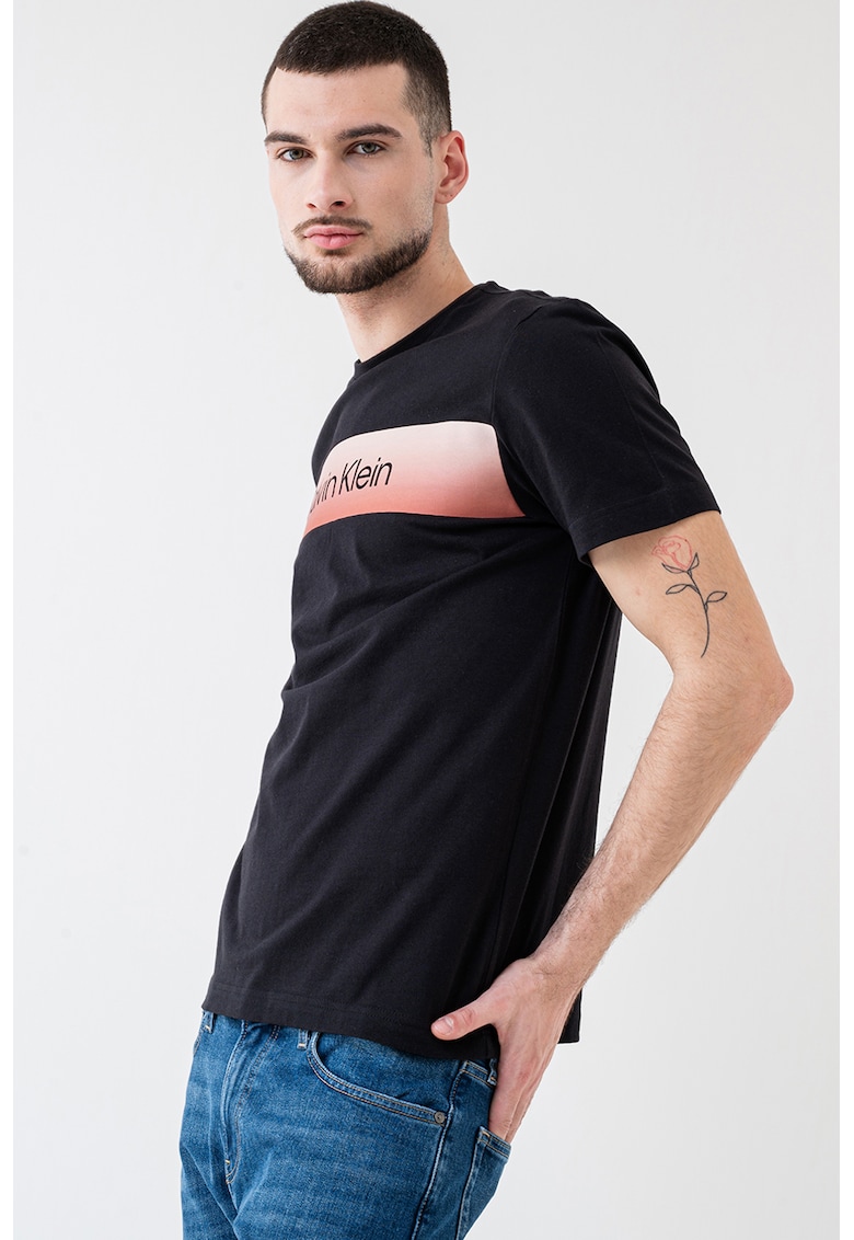 Tricou din bumbac cu decolteu la baza gatului - Negru
