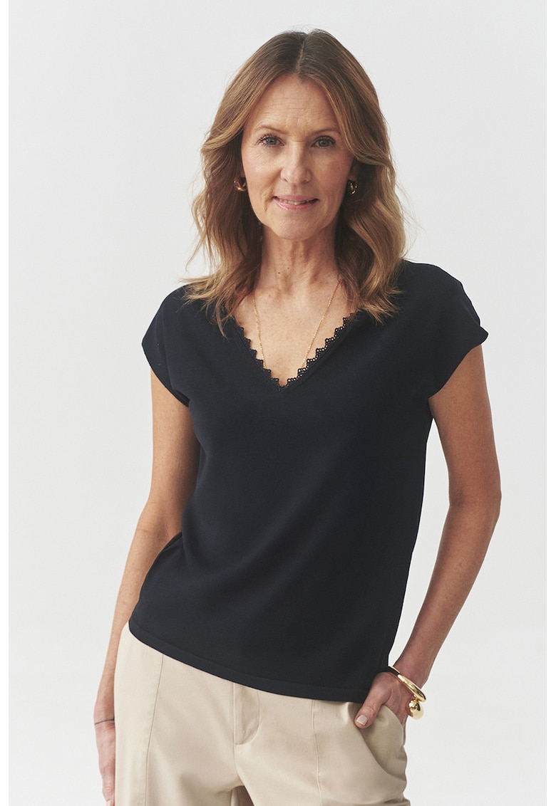 Bluza cu decolteu in V si maneci scurte